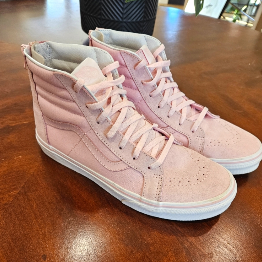 Baby pink Vans off the wall youth 7 Women 8/8.5